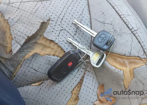 2004 Toyota Highlander V6 z USA, uszkodzony, nr VIN JTEEP21A640011932